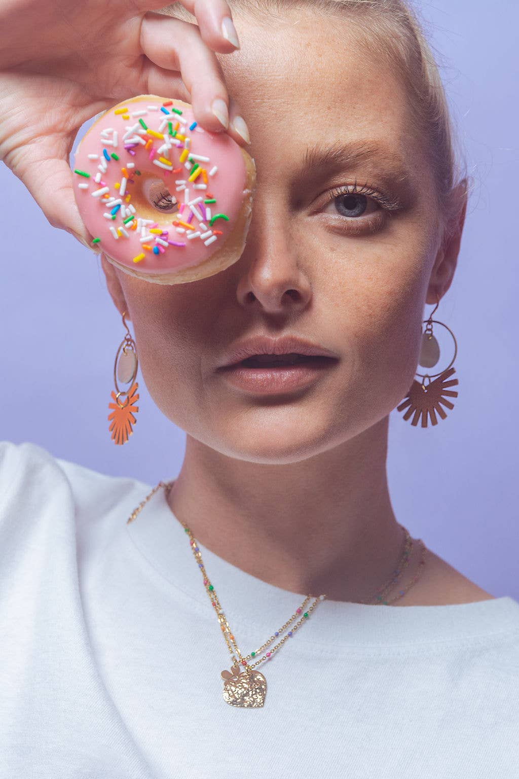 ER-557 | Starburst Shell Geo Earrings