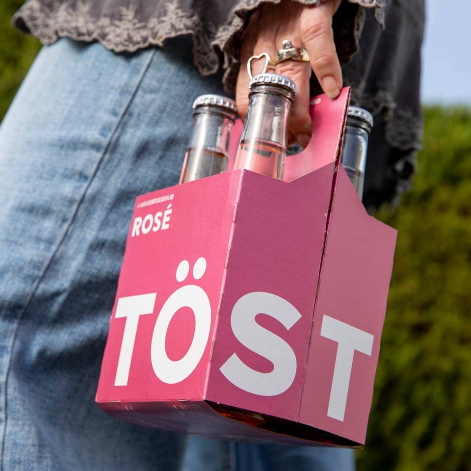 TÖST Sparkling ROSÉ Beverage