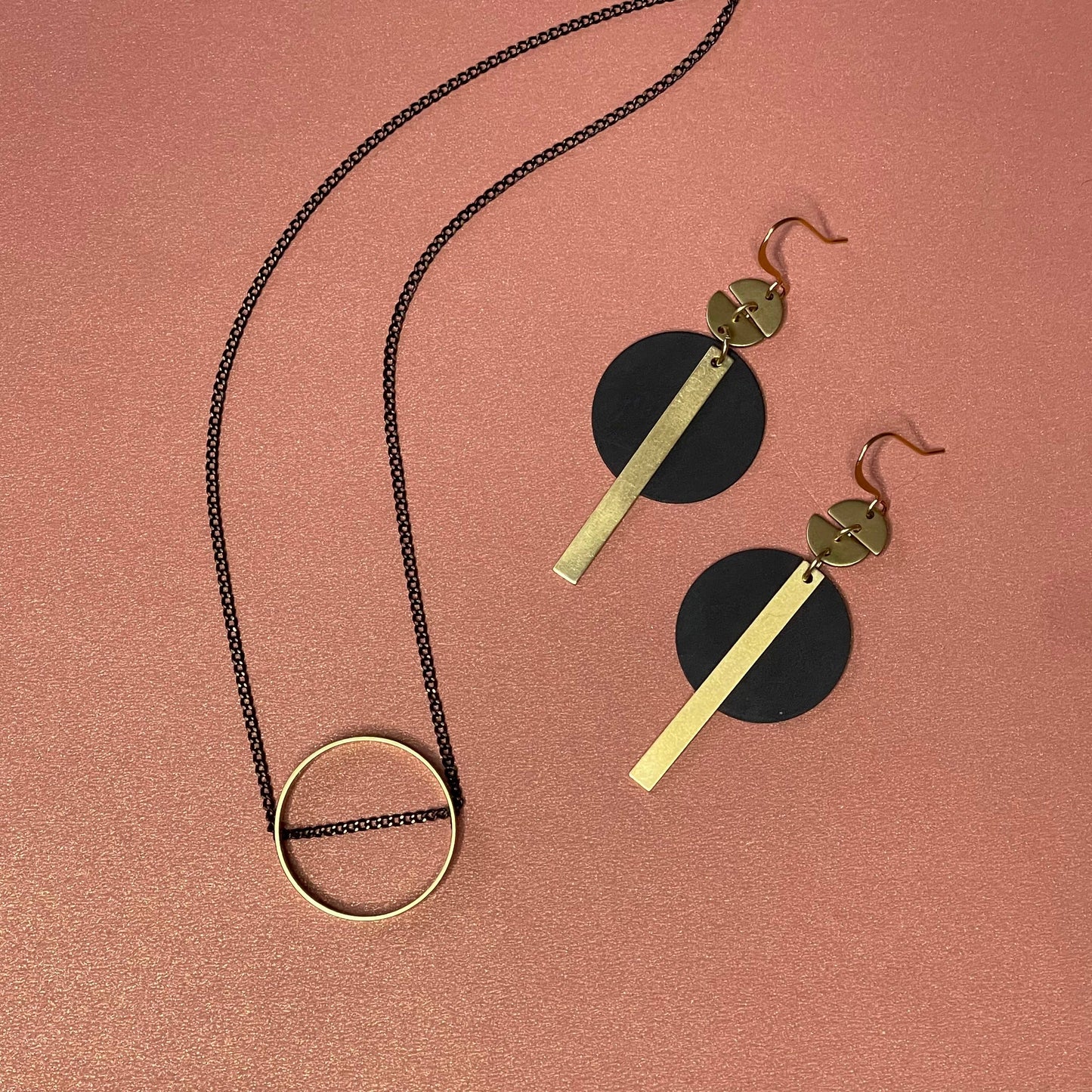 ER-594 | Kelli 2 tone geo earrings ships